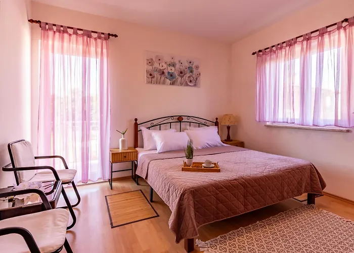 Casa Serena * 풀라